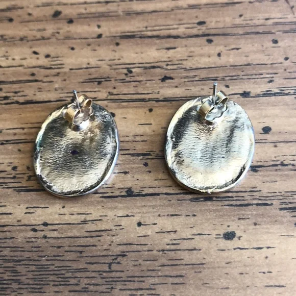 Given as a Gift! Vintage Hand-Crafted Gold Tone Earrings - Picture 5 of 6